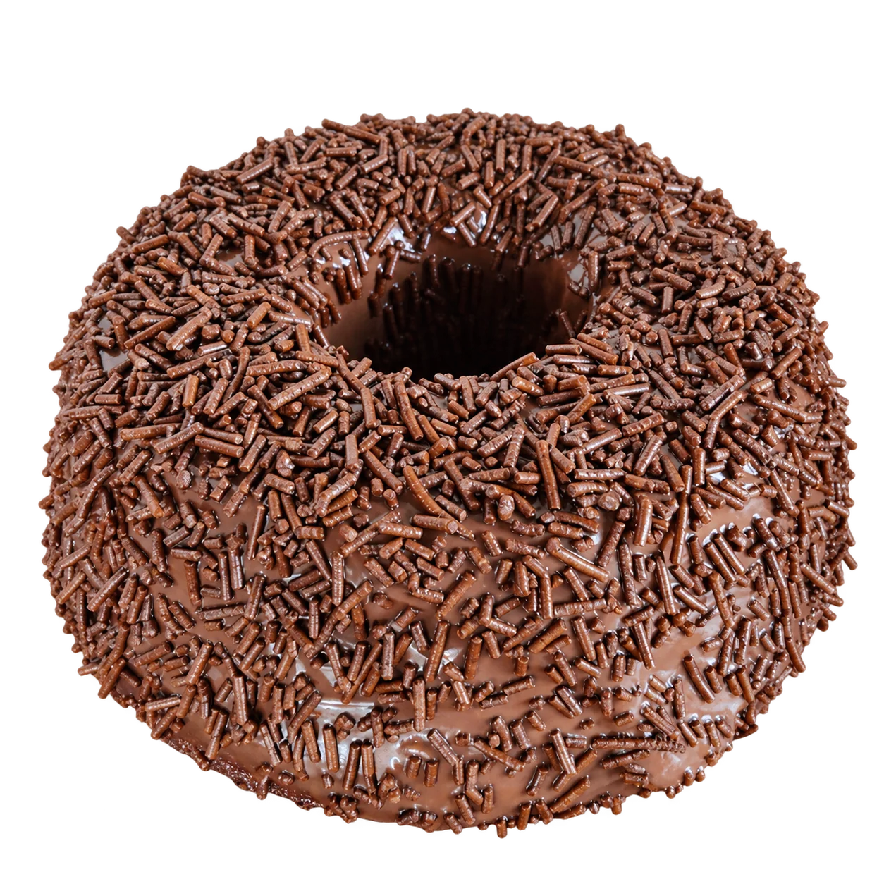 Bolo artesanal com cobertura de chocolate